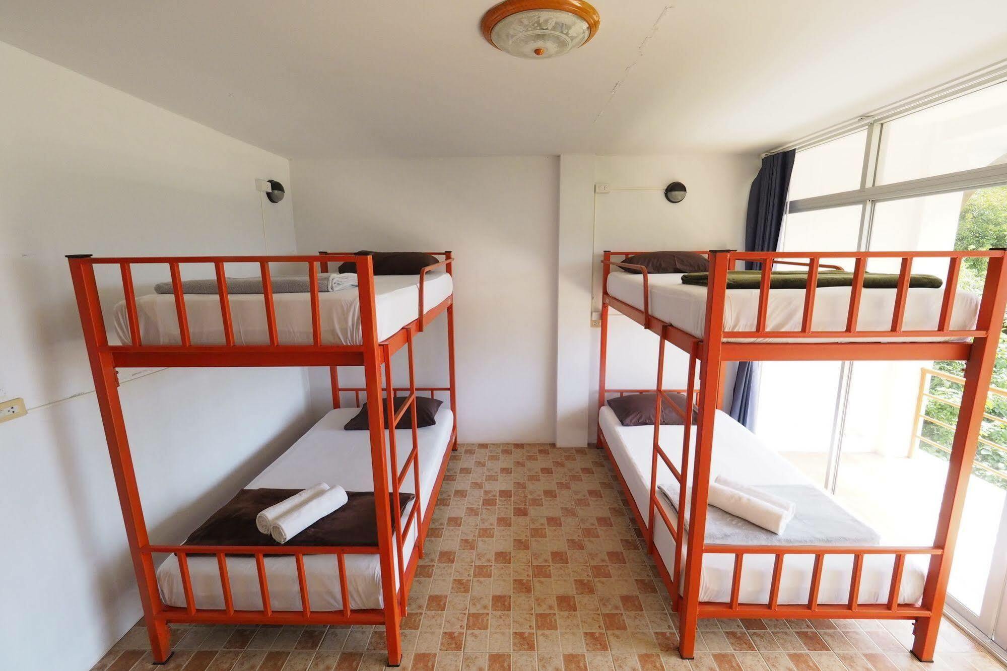 Fan Dee Hostel Koh Lanta Exterior photo